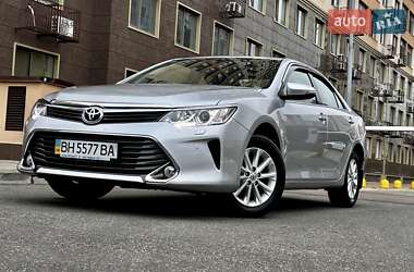 Седан Toyota Camry 2015 в Одессе