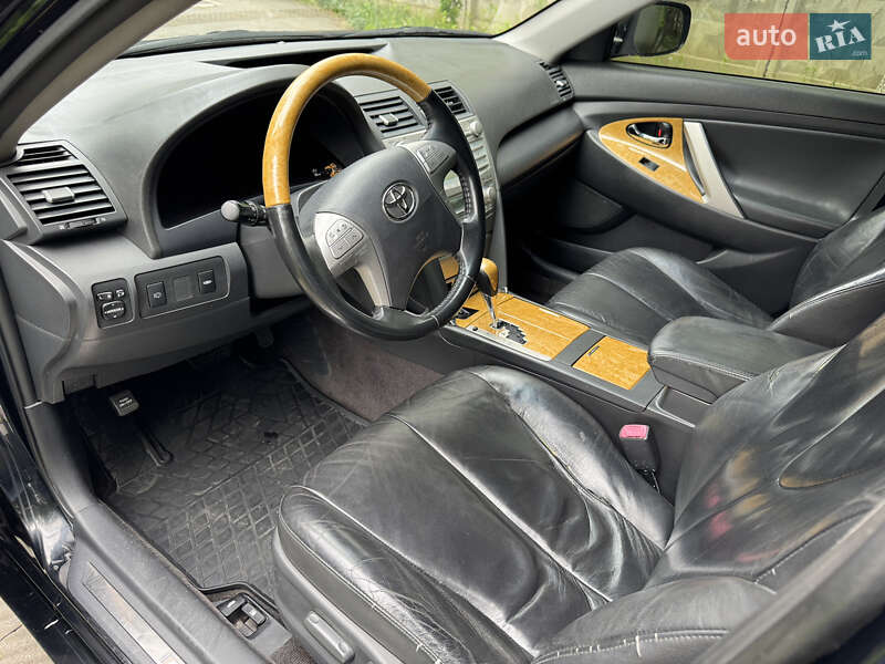 Седан Toyota Camry 2007 в Мукачевому