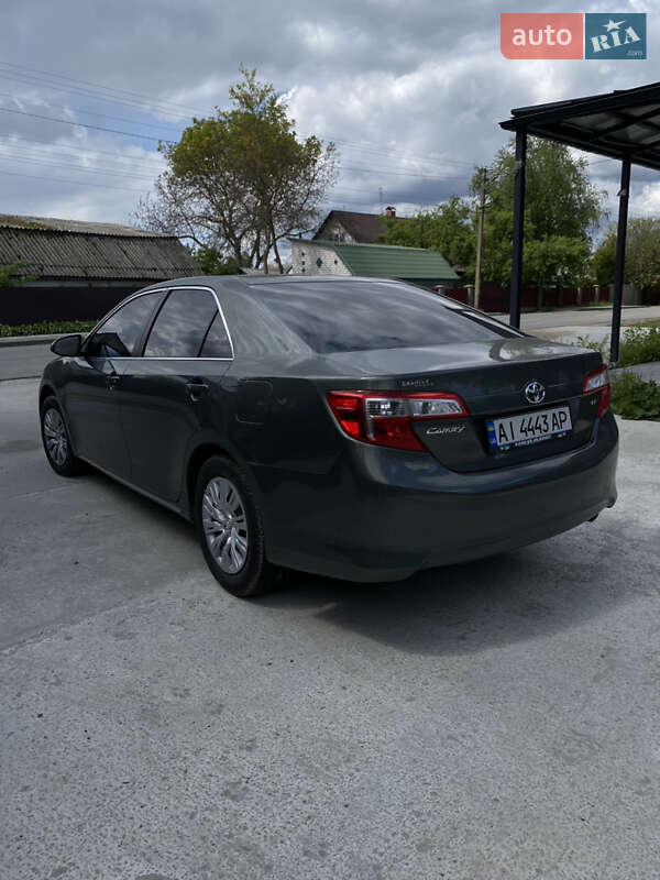 Седан Toyota Camry 2013 в Броварах
