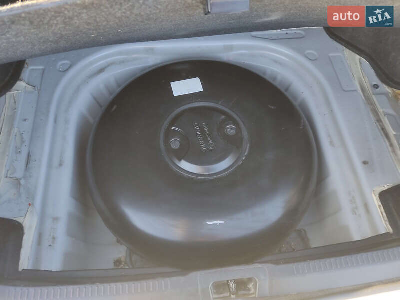 Седан Toyota Camry 2013 в Житомирі