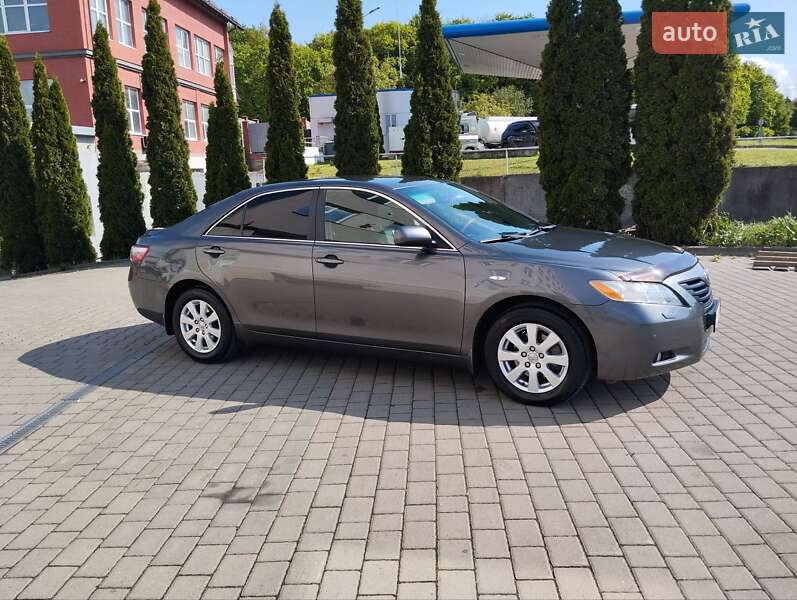Седан Toyota Camry 2007 в Львове