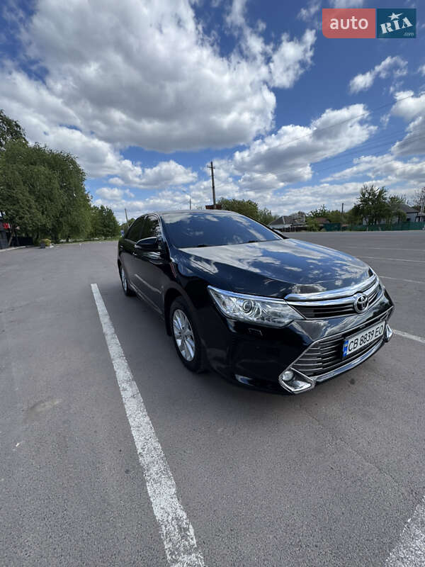 Седан Toyota Camry 2015 в Києві