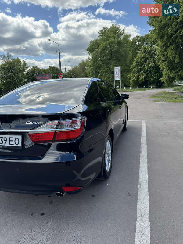 Седан Toyota Camry 2015 в Києві