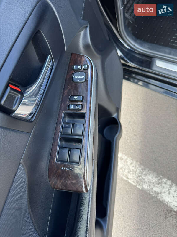 Седан Toyota Camry 2015 в Києві