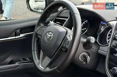 Седан Toyota Camry 2018 в 