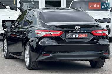 Седан Toyota Camry 2018 в 