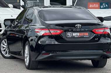 Седан Toyota Camry 2018 в 