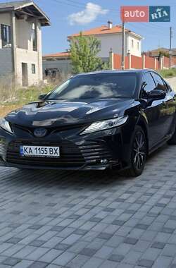 Седан Toyota Camry 2024 в Киеве