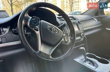 Седан Toyota Camry 2014 в 