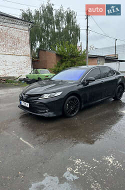 Седан Toyota Camry 2018 в Полтаві