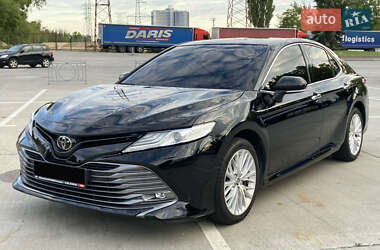 Седан Toyota Camry 2018 в 