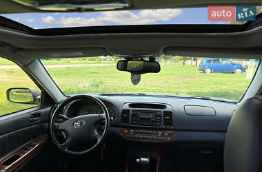 Седан Toyota Camry 2003 в 