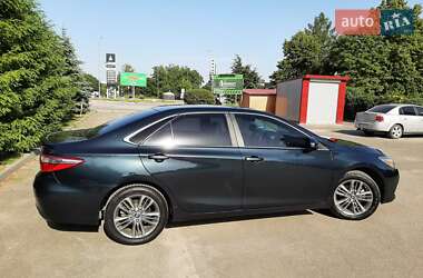Седан Toyota Camry 2015 в 