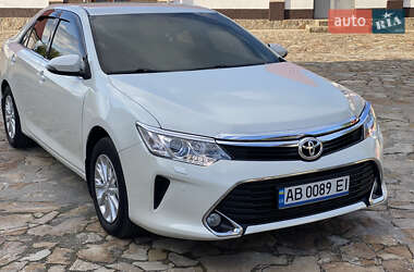 Седан Toyota Camry 2017 в Могилев-Подольске