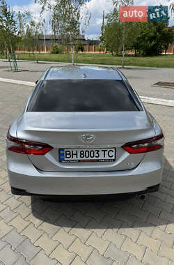 Седан Toyota Camry 2021 в 