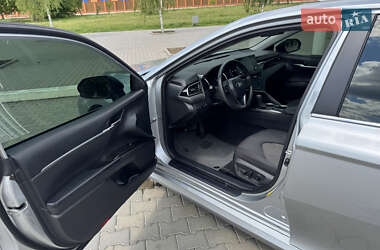 Седан Toyota Camry 2021 в 