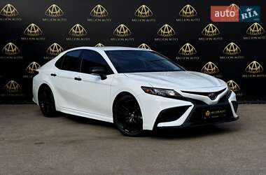 Седан Toyota Camry 2021 в Києві