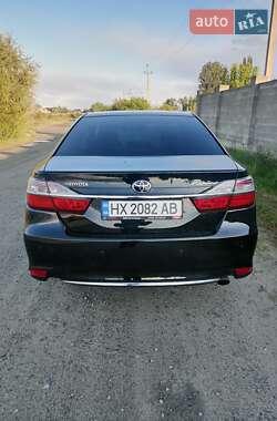 Седан Toyota Camry 2016 в 