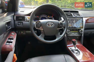 Седан Toyota Camry 2012 в 