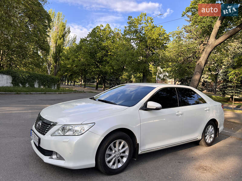 Седан Toyota Camry 2012 в 