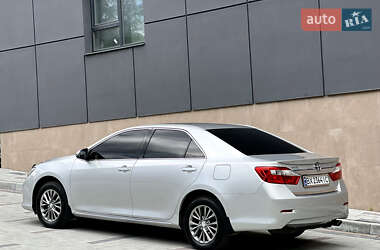 Седан Toyota Camry 2014 в 