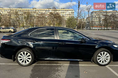 Седан Toyota Camry 2017 в 