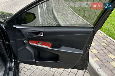 Седан Toyota Camry 2012 в 