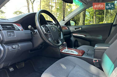 Седан Toyota Camry 2014 в 