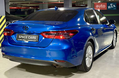 Седан Toyota Camry 2019 в 