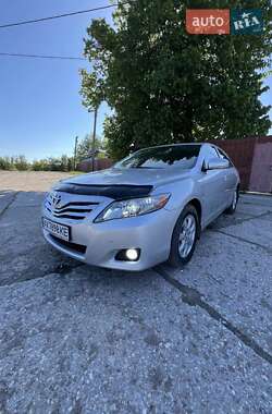 Седан Toyota Camry 2009 в Прилуках