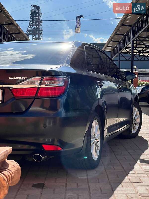 Седан Toyota Camry 2015 в 