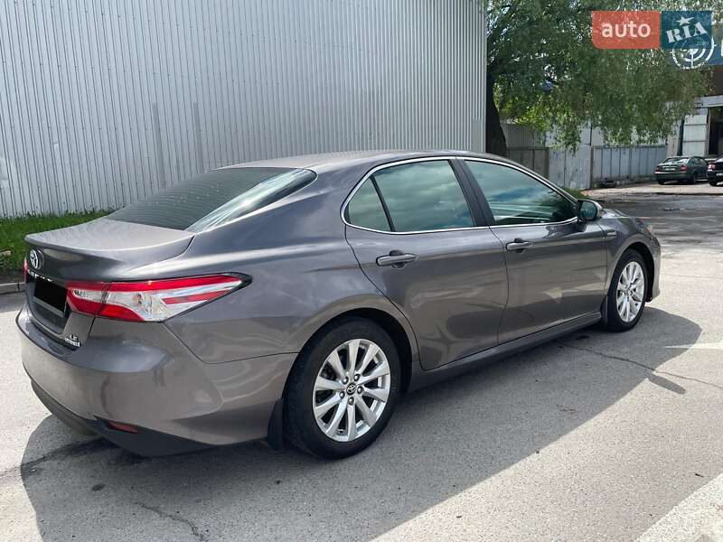 Седан Toyota Camry 2018 в Полтаві