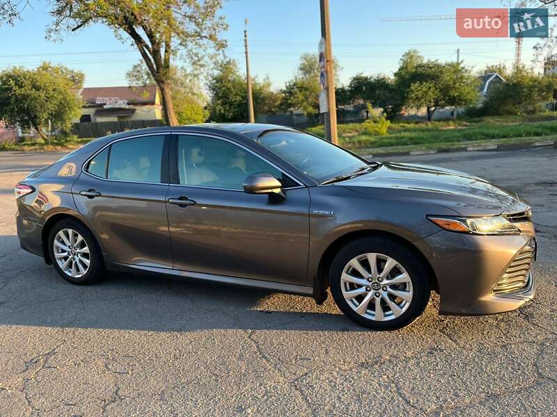 Седан Toyota Camry 2018 в Полтаві