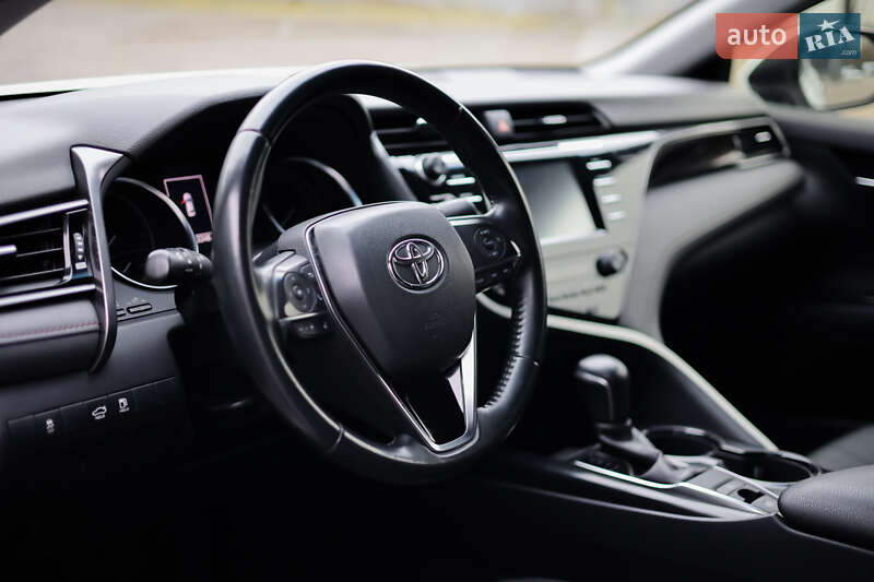 Toyota Camry 2020