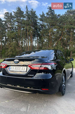 Седан Toyota Camry 2022 в 