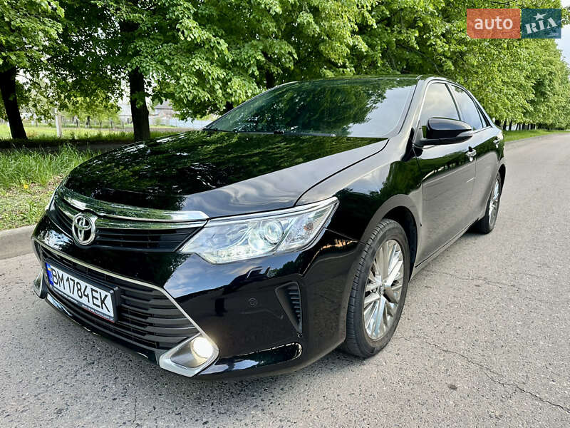 Седан Toyota Camry 2015 в Сумах