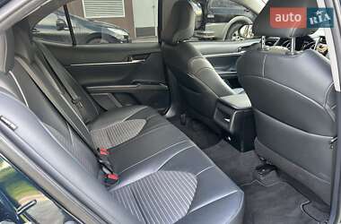 Седан Toyota Camry 2019 в 