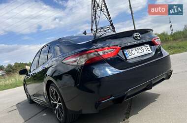 Седан Toyota Camry 2019 в 