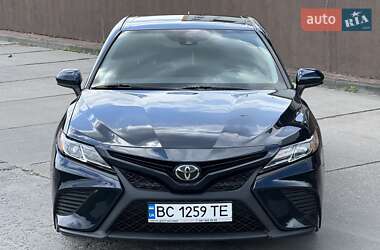 Седан Toyota Camry 2019 в 