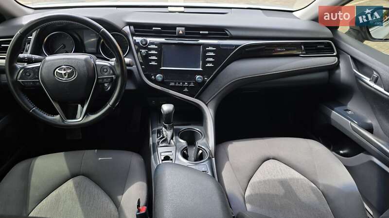 Седан Toyota Camry 2020 в Берегово