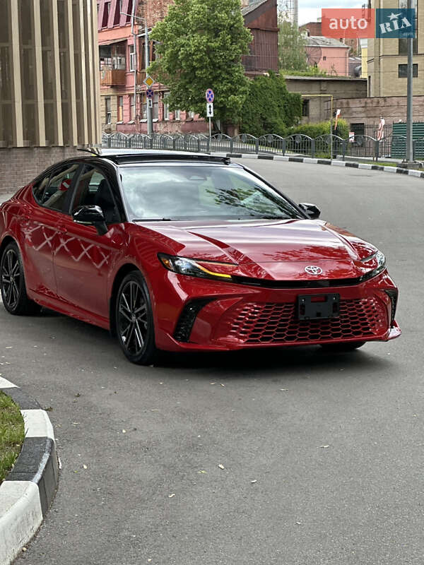 Toyota Camry 2024