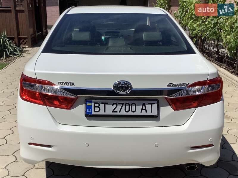 Седан Toyota Camry 2011 в Херсоні