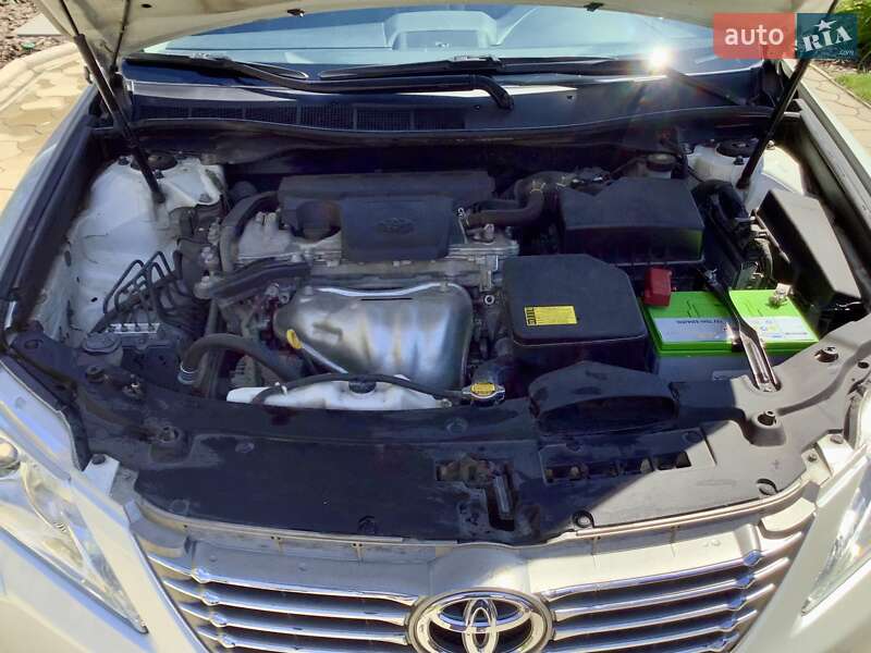 Седан Toyota Camry 2011 в Херсоні