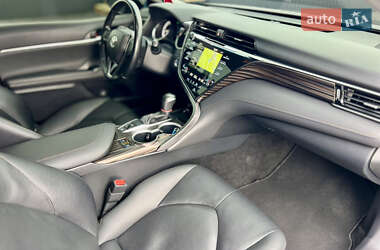 Седан Toyota Camry 2020 в 