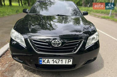 Седан Toyota Camry 2008 в Черновцах