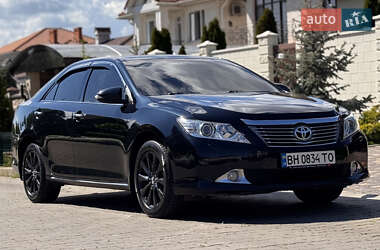 Седан Toyota Camry 2013 в 
