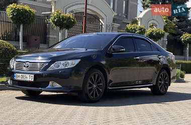Седан Toyota Camry 2013 в 