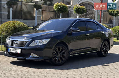 Седан Toyota Camry 2013 в 