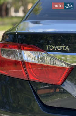 Седан Toyota Camry 2013 в 