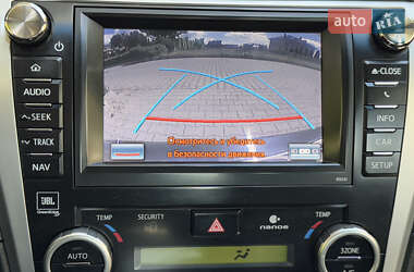 Седан Toyota Camry 2013 в 